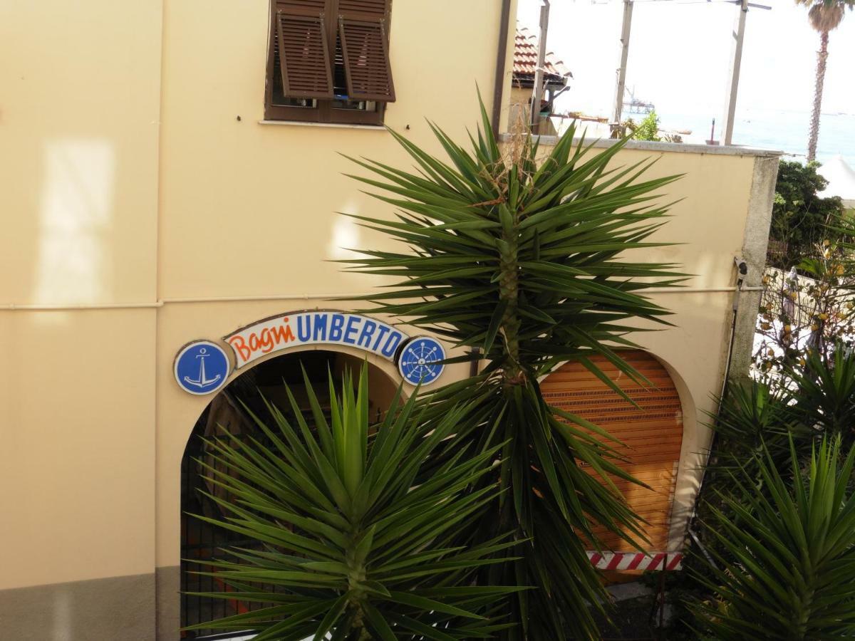 Raffaello Beach Apartment - 50 M From The Sea - Wifi Savona Exterior foto